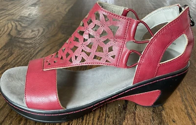 Sandalia vegana JBU by Jambu Isla tacón de cuña roja cremallera trasera gladiador para mujer EE. UU. 9,5 Foto 1 de 4