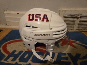 PRO STOCK BAUER RE-AKT 100 TEAM USA HELMET SIZE MEDIUM W/ BAUER HALF SHIELD - Picture 1 of 5