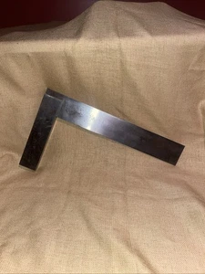 Marrone e affilato n. Quadrato per macchinista in acciaio 540. Usato. Vedi foto per misura. F - Foto 1 di 10