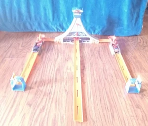 Hit Wheels Trick Tracks Drop Tower Delux Stunt Set - Complete W/O Box & Manual - Picture 1 of 6