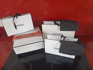 Confezione Regalo Chanel 100% Autentica Usata Scatola Vuota 3 Portafogli 3 Buste 2 Buste - Foto 1 di 11