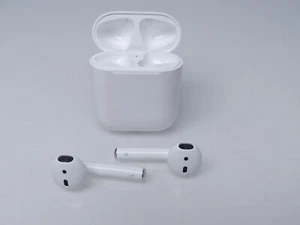 Apple AirPods 2. Generation Kopfhörer A2032 A2031 mit Ladecase A1602 #195 - Bild 1 von 9