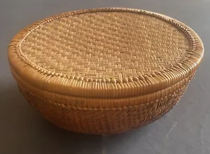 Geflochtener Rattan Rund 10" Weidenkorb Rund Braun mit Flachdeckel Boho - Bild 1 von 5