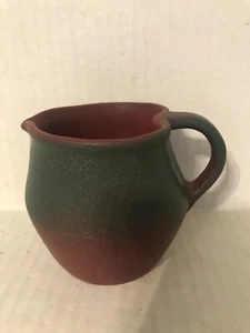 VINTAGE VAN BRIGGLE  HAND CRAFTED MULBERRY HEART SHAPED CREAMER 3-3/4" SIGNED - Picture 1 of 6