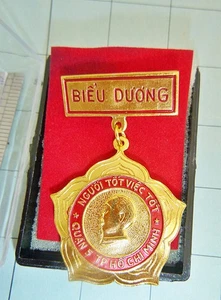 Medalla Años 80 - Distrito 5, Saigón - Persona a Alabar - Posguerra de Vietnam - D - Imagen 1 de 9