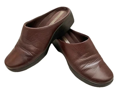 Easy Spirit Women's Brown Leather Slip-on Clogs Sz 6M Comfort Shoes 1.5" Heel - Image 1 of 4