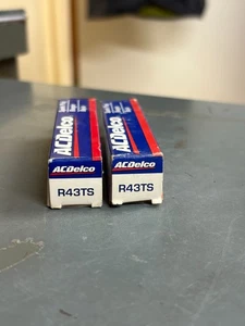 TWO AC DELCO SPARK PLUGS R43TS - Bild 1 von 2