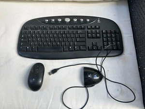 Logitech wireless Receiver , Mouse and Keyboard pre owned works - Picture 1 of 8