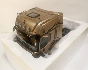 1/18 Mercedes-Benz Actros FH25 Truck by NZG color champagne - Picture 1 of 14