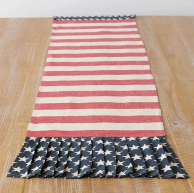 NUEVO Corredor de Mesa Americana Rojo Blanco Azul Plisado Estrellas Stipes 14"x65" Patriótico Foto 1 de 2