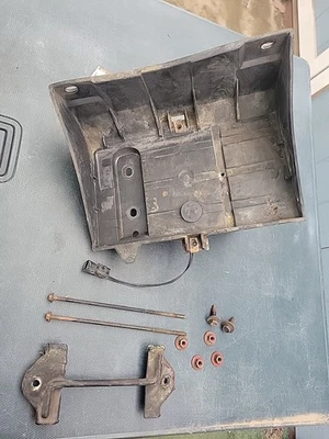Ram 1500 1994-2001 bandeja de montaje en caja de batería completa con sujeción OEM 2500  Foto 1 de 4
