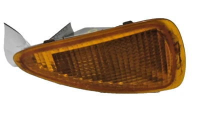 Chevrolet Cavalier 1995-99 conjunto de luces antiniebla/marca/estacionamiento/giro derecha 16518020 Foto 1 de 4