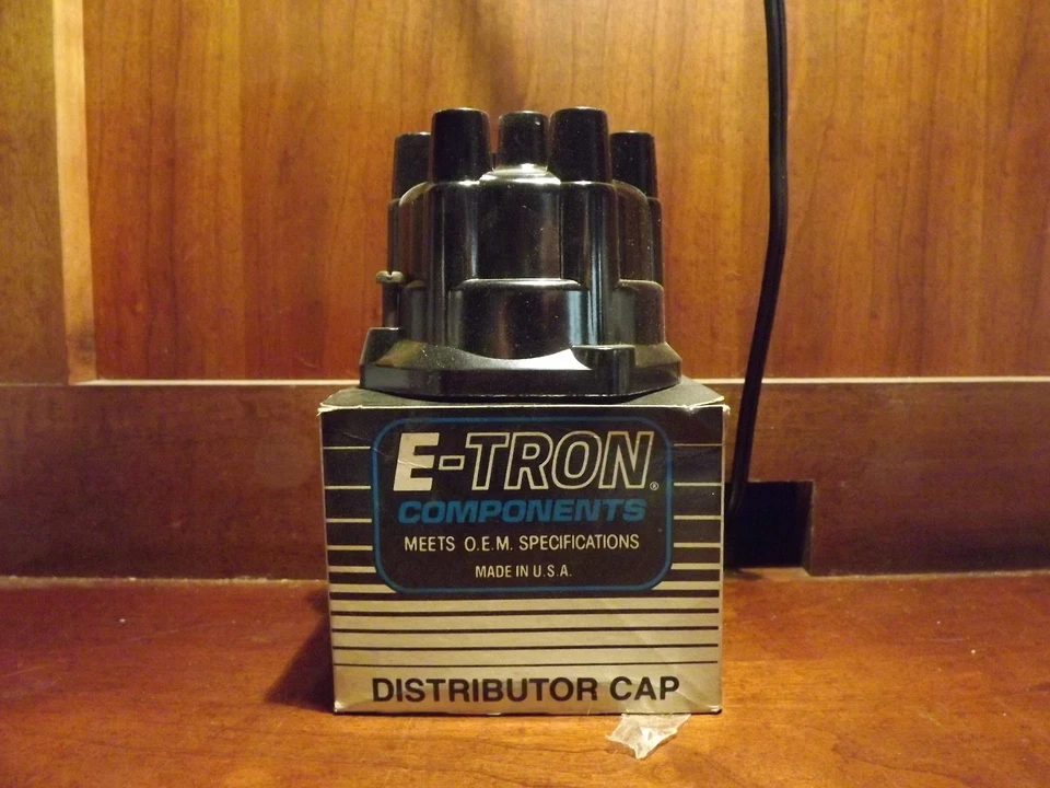 Distributor Cap E-Tron DR60CS USA NORS - Image 1 of 1