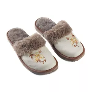 Cozy women slippers made from wool inside and white leather upper with embroider - Picture 1 of 5