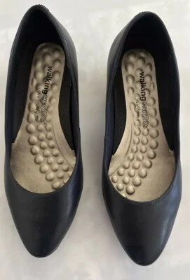 Walking Cradles Slip On Pumps Navy Leather 7.5 Wide Includes Original Box - Image 1 of 4