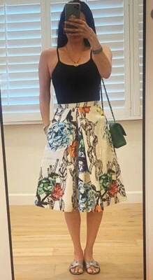 Falda Midi Tibi Crema Y Multicolor Estampado Floral Y Cuerda Foto 1 de 4