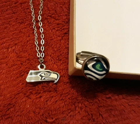Seattle Seahawks Fan NFL Charm Necklace and adjustable ring, gently used Cover