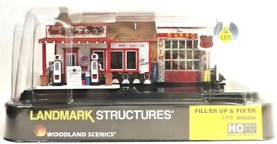 HO Woodland Scenics BR5025 Just Plug Built & Ready Fill'er Up & Fix'er Station - Image 1 of 2