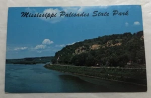 Mississippi Palisades State Park. Postcard (L2) - Picture 1 of 2