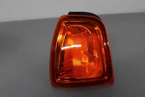 2001 2002 2003 2004 2005 FORD RANGER LEFT SIDE TURN SIGNAL PARKING LIGHT - Picture 1 of 6