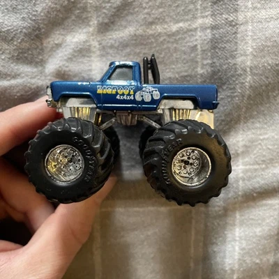 Monster Truck Matchbox Super Chargers Bigfoot 640 1985 azul 4x4 Foto 1 de 4