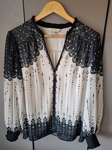 Beautiful Love & Roses Lightweight Blouse Size 16 Worn Once - Picture 1 of 8