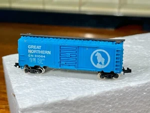 Vintage N Scale Train Car TRIX Austria Great Northern Box Car Blue - Picture 1 of 5