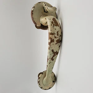 Vintage Cast Iron White Painted White Rustic Patina Brass Thumb Latch Handle - Picture 1 of 9