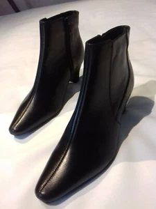 Ladies Black Leather Ankle Boots Size 4 1/2 - Picture 1 of 8