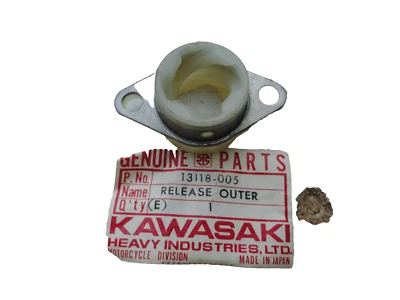  KAWASAKI F5 F8 F9 F11 ВЫПУСК МУФТЫ ВНЕШНИЙ НОВЫЙ ИЗ СТАРЫХ ЗАПАСОВ OEM PT # 13118-005 OM2 - Изображение 1 из 2