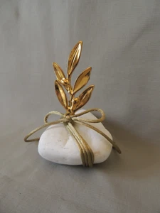 Greek decorative bronze olive branch on a stone - Picture 1 of 10