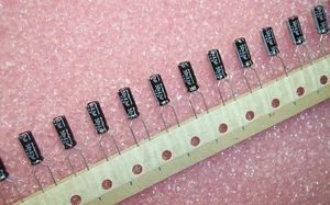 QTY (100) 4.7uf 50V 105' LONG LIFE LOW IMPEDANCE RADIAL ELECTROLYTIC 50YXF4R7M - Picture 1 of 4