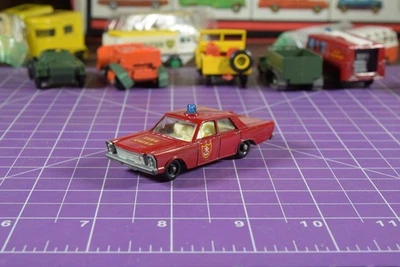 Matchbox/Lesney regular wheel No 59c Ford Galaxy Fire Chief, Blue Light - Image 1 of 4