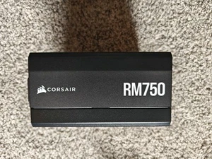 Corsair RM750 gebraucht Top Zustand Netzteil schwarz mit Kabeln und Karton - Bild 1 von 8