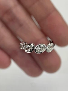 Natural Oval Brilliant Diamond Bezel Ring White Gold Four Stone - Foto 1 di 3