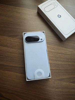 Google Pixel 10 Pro - 512 GB - Moonstone (Desbloqueado) - Nueva Caja Abierta Foto 1 de 4