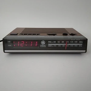 GE 7-4624A Radio Alarm Clock-AM/FM-Vintage 1986-Red Digits-Tested/Works - Picture 1 of 17