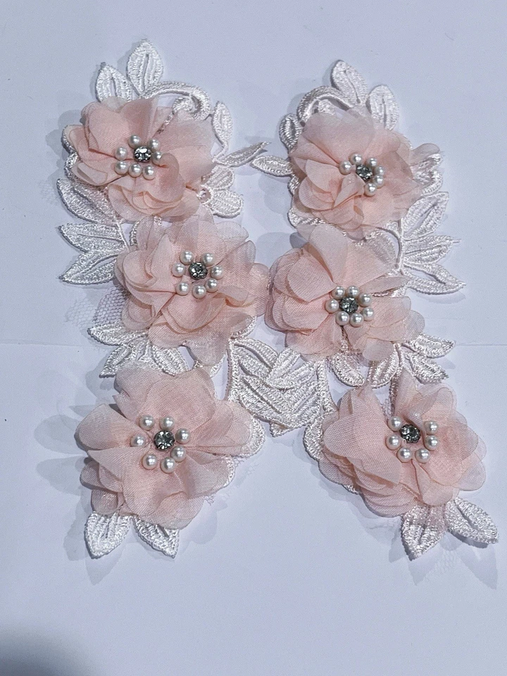Apliques de encaje con cordón floral flor de gasa 3D melocotón marfil -8” x 2,75” uno cada uno Foto 1 de 1