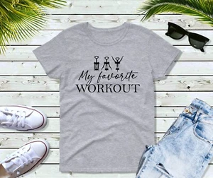 Camisa de Entrenamiento Mi Favorita para Mujer Camiseta Divertida Amante del Vino Sacacorchos Entrenamiento de Vino - Imagen 1 de 9