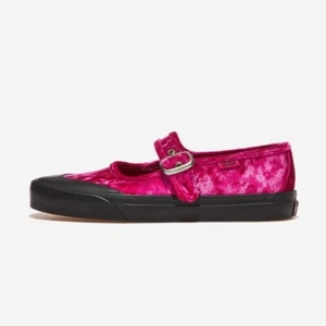 Vans MARY JANE - Terciopelo Cerezas / VN000CRRC9L / Mujer Tenis Zapatos Acelerados - Imagen 1 de 5