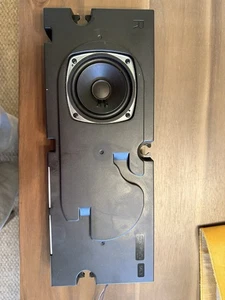 Altavoces LG retirados del funcionamiento 98QNED89TUA - Imagen 1 de 9