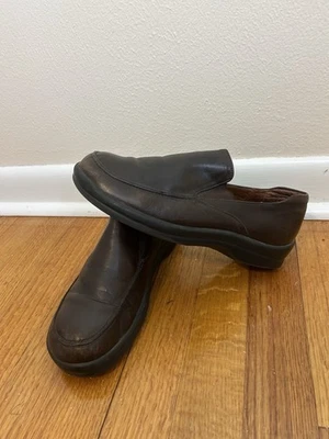 Footprints By Birkenstock Size 39 US 8 Brown Leather Moc Toe Slip On Loafer - Image 1 of 4