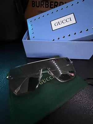 Gafas de sol Gucci Shield Foto 1 de 4