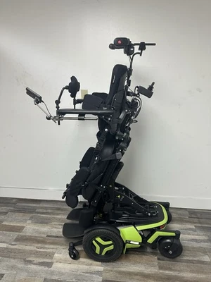 PERMOBIL F5 VS POWER WHEELCHAIR ,STANDING WITH HEAD ARRAY + ATTENDANT, 11 MILES. - Image 1 of 4