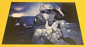 SARAH PAULSON SIGNIERT AMERICAN HORROR STORY HYPODERMIC SALLY 8 X 10 FOTO AUTO COA - Bild 1 von 1