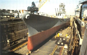 #H1167 U.S. MILITARY SHIP POSTCARD, U.S.S. " NEW JERSEY " - Picture 1 of 2