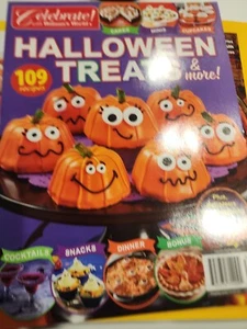 HALLOWEEN TREATS WOMAN'S WORLD MAGAZINE 2023 A360 MEDIA - Picture 1 of 1