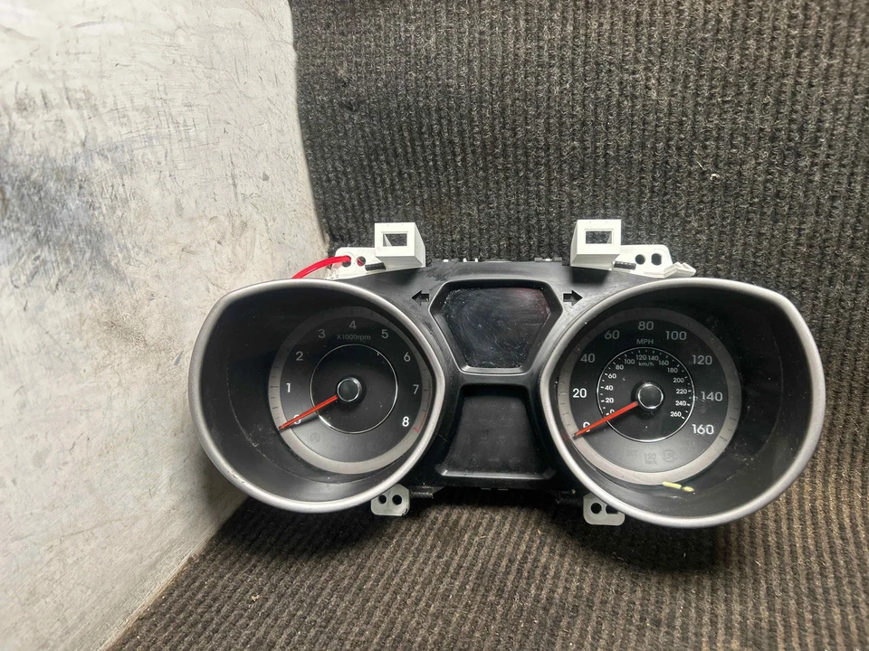 Fits 2013 Hyundai Elantra Speedometer (high miles) OEM:940013X610 - Image 1 of 4