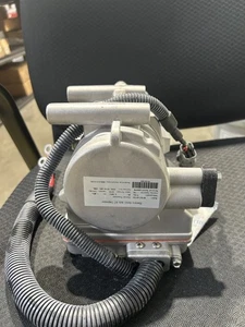 DM18A7 12V Electric A/C Scroll Compressor DM18A7-A0120X BNA - Picture 1 of 2