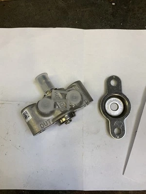 Mercedes Benz AdBlue Injection Valve  - Image 1 of 3